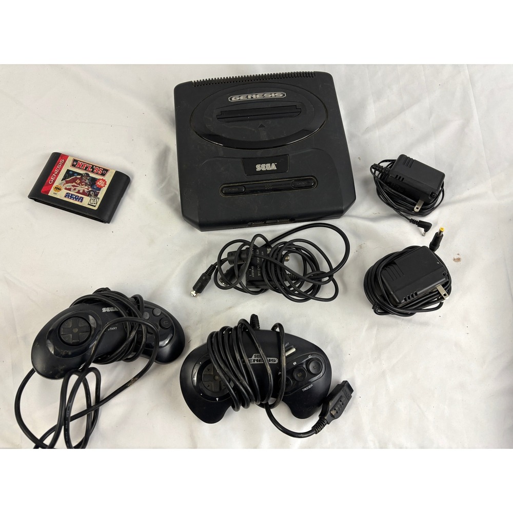 Sega Genesis Console MK-1631 Bundle 2 Controllers Cords NFL 95 Tested